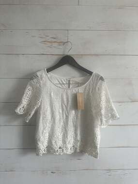 NWT Miami for Francesca's White Short Sleeve Crochet Lace Boxy Top